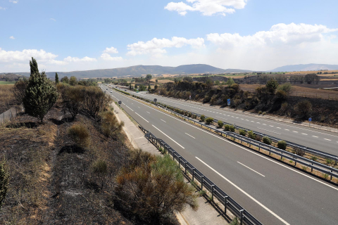 Fotos de los efectos de los incendios en Obanos, Puente la Reina, Legarda, Undiano y Astráin.