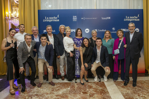Asistentes a 'La Noche de las Empresas' organizada por BrandOK en el Hotel 3 Reyes de Pamplona