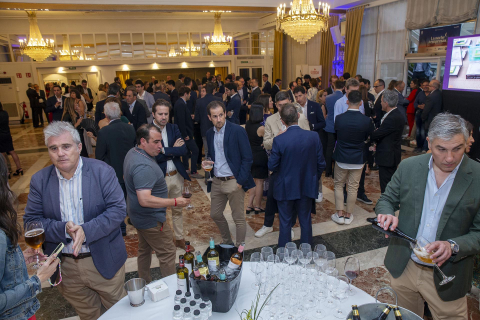 Asistentes a 'La Noche de las Empresas' organizada por BrandOK en el Hotel 3 Reyes de Pamplona