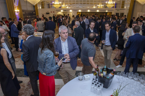 Asistentes a 'La Noche de las Empresas' organizada por BrandOK en el Hotel 3 Reyes de Pamplona