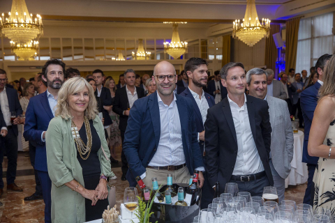 Asistentes a 'La Noche de las Empresas' organizada por BrandOK en el Hotel 3 Reyes de Pamplona
