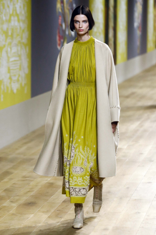 Desfile de Alta Costura de Dior colección para el otoño-invierno 2022/23.