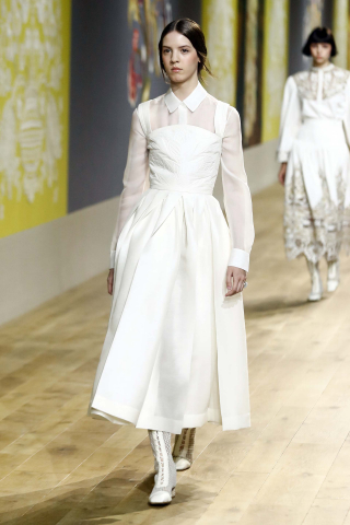 Desfile de Alta Costura de Dior colección para el otoño-invierno 2022/23.