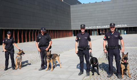 Presentación de efectivos de la Policía Nacional para trabajar en Sanfermines