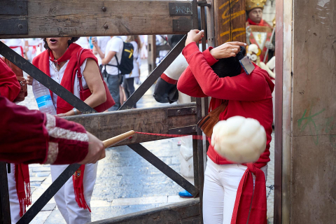 La Comparsa de Gigantes y Cabezudos, en las calles de Pamplona el 7 de julio 2022.