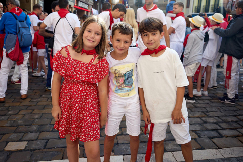 La Comparsa de Gigantes y Cabezudos, en las calles de Pamplona el 7 de julio 2022.