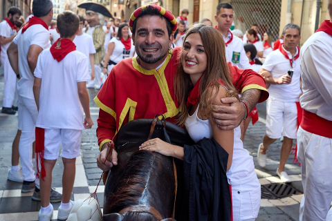 La Comparsa de Gigantes y Cabezudos, en las calles de Pamplona el 7 de julio 2022.