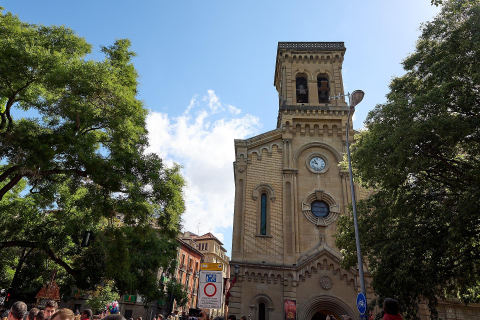 La Comparsa de Gigantes y Cabezudos, en las calles de Pamplona el 7 de julio 2022.