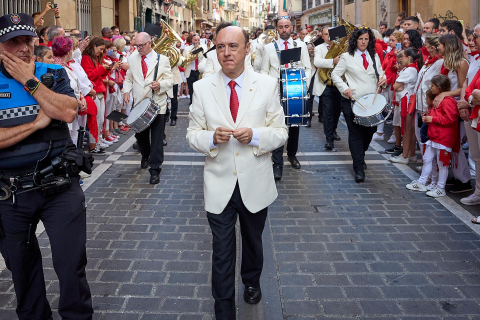 La Comparsa de Gigantes y Cabezudos, en las calles de Pamplona el 7 de julio 2022.
