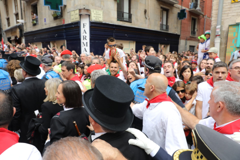 Incidentes en la calle Curia durante la procesión