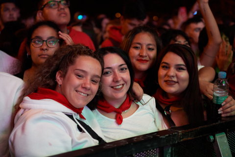 Imagen del concierto de Ms Nina y PtaZeta en los Fueros