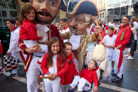 Comparsa Gigantes 8 julio 2022