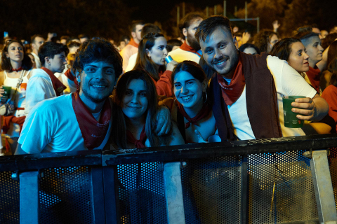 Nøgen y Ciudad Jara, en la Plaza de los Fueros.