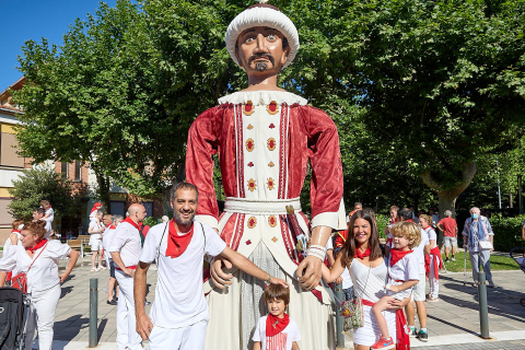 Fotos de la salida de la comparsa de Gigantes y Cabezudos este 10 de julio