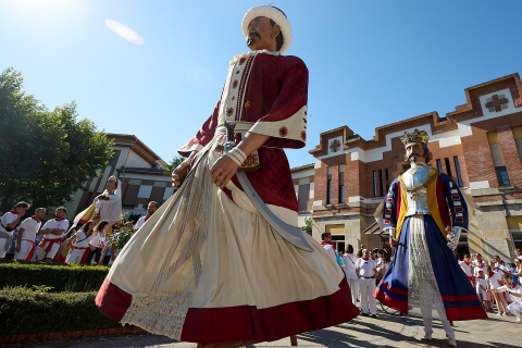 Fotos de la salida de la comparsa de Gigantes y Cabezudos este 10 de julio