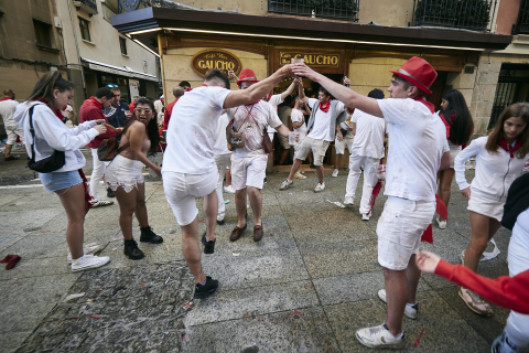 Fotos de ambiente de San Fermín de este domingo