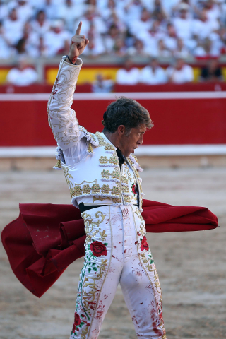 Imágenes de la cuarta corrida de la Feria del Toro con reses de La Palmosilla para los diestros Rafaelillo, Escribano y Leo Valadez