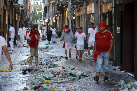 Kilos de basura en Pamplona en San Fermín