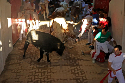 Fotos del quinto encierro de San Fermín 2022