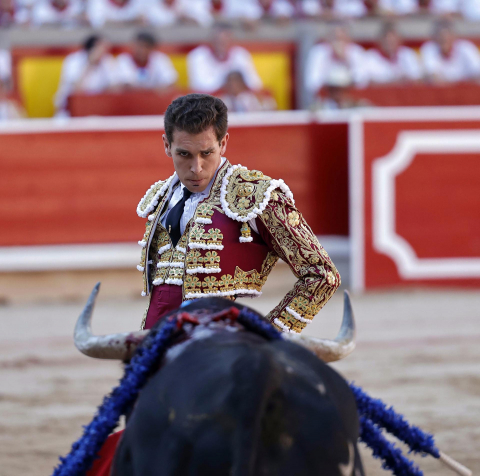 Fotos de la sexta corrida de la Feria del Toro de San Fermín 2022./