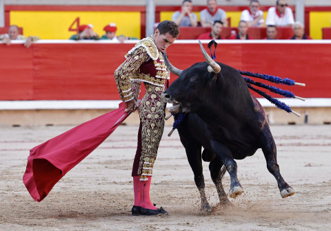 Fotos de la sexta corrida de la Feria del Toro de San Fermín 2022./