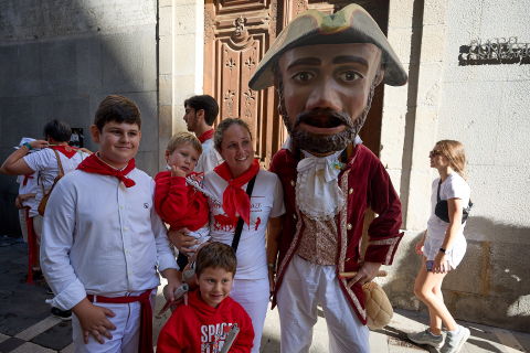 Fotos de la salida de los gigantes de este 13 de julio en San Fermín./