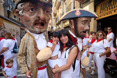Fotos de la salida de los gigantes de este 13 de julio en San Fermín./