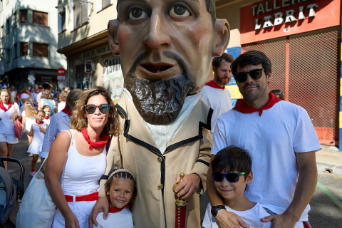 Fotos de la salida de los gigantes de este 13 de julio en San Fermín./