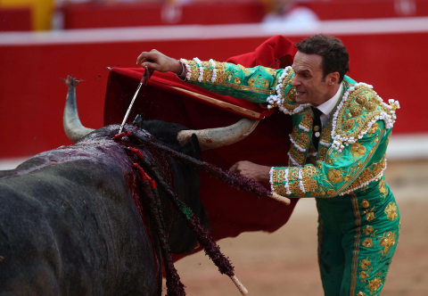 Antonio Ferrera lidió solo a los toros de la ganadería Miura