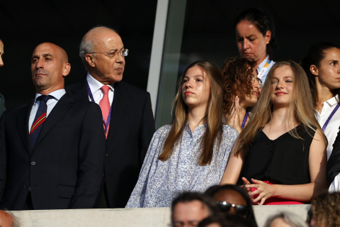 Leonor y Sofía acudieron a Londres para presenciar el partido de España ante Dinamarca de la Eurocopa 2022.