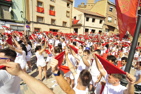 Lanzamiento del cohete de fiestas de Funes