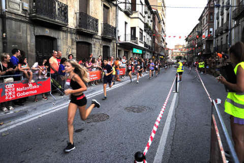 Participantes en la 'Milla del pastor' de Tafalla