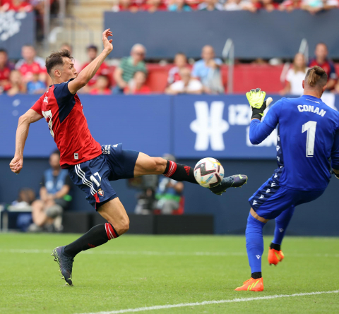 Fotos del Osasuna-Cádiz disputado en El Sadar.