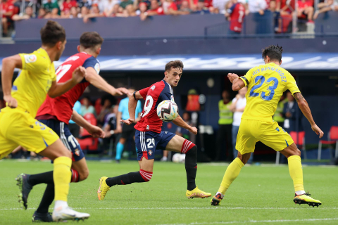 Fotos del Osasuna-Cádiz disputado en El Sadar.