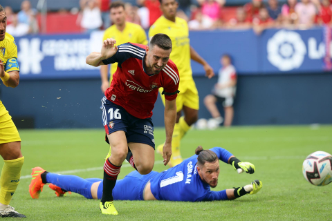 Fotos del Osasuna-Cádiz disputado en El Sadar.
