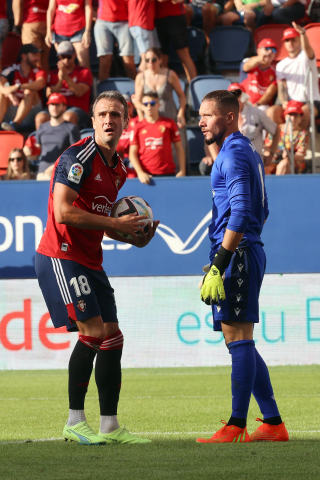 Fotos del Osasuna-Cádiz disputado en El Sadar.