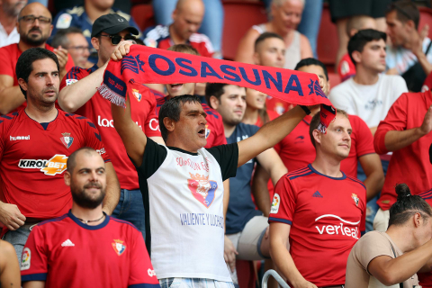 Fotos del Osasuna-Cádiz disputado en El Sadar.