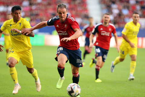 Fotos del Osasuna-Cádiz disputado en El Sadar.