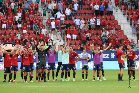 Fotos del Osasuna-Cádiz disputado en El Sadar.