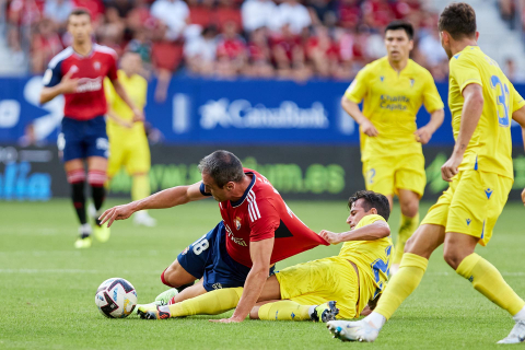 Fotos del Osasuna-Cádiz disputado en El Sadar.