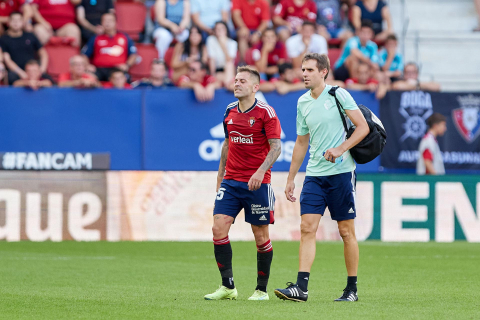 Fotos del Osasuna-Cádiz disputado en El Sadar.