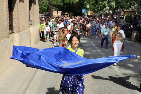 Performance 'Tentere nublo' por las calles de Tudela