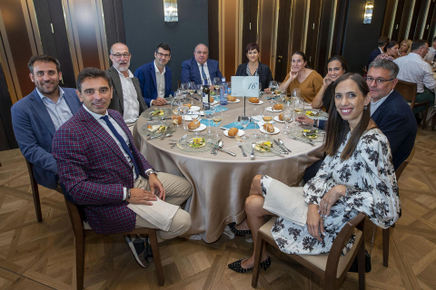 Marta Basterra, Juan Luis García, Daniel Martínez, Roberto Rey Granado, Gonzalo Bañón, Rubén Elizari, Ignacio Idoate, Lorea Dominguez, Verónica Ramos y Julia Elizalde./
