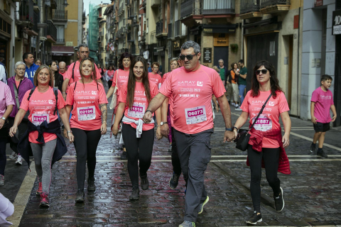Imágenes de la XI Carrera Solidaria contra el Cáncer de Mama en Pamplona