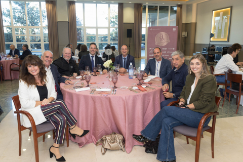 De izq. a dcha.: Belén Galindo Lizaldre (Comunicación Grupo La Información), Jesús Pejenaute Gravalos (Asesores Pejenaute), Patxi Larumbe Beramendi (Director Cocuus), Diego Pascal Jiménez (Internacional Congelados de Navarra), Juan Antonio Bombin Briones (Caixabank), José Manuel Moreno Paez (C Soluciones Empresariales), César Villafranca (Trabajos Forestales C Villafranca) y Leyre Mateos Galarza (Diario de Navarra).