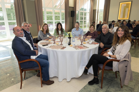 De izquierda a derecha: José María Martínez Díaz (UCAN), Luis Miguel Serrano Cornago (UAGN), Susana Villanueva Crespo (UAGN), Marta Borruel Álvarez de Eulate (CaixaBank), Pedro Ochoa (MCA), Ruth Calvo (Brandok), Félix Rodrigo García (Bardenas) y Eva Aoiz Aperte (UCAN).