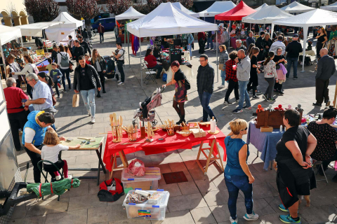 Fotos de la feria artesanal en Irurtzun.