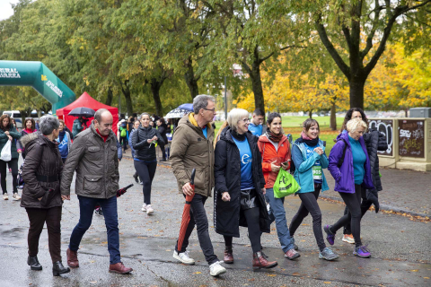 Imágenes de la carrera solidaria del Teléfono de la Esperanza