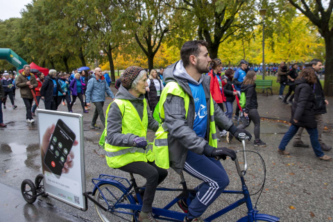 Imágenes de la carrera solidaria del Teléfono de la Esperanza