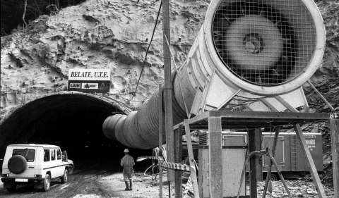 Ventilador utilizado en una de las bocas del túnel de Belate, en una fotografía de archivo de 1994.
